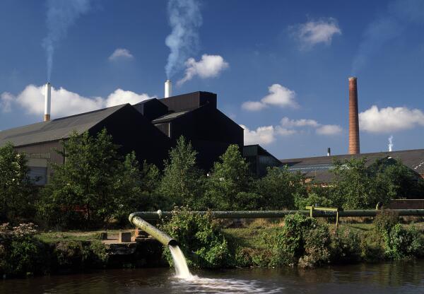 教訓！未經(jīng)批準將污水委外處理 企業(yè)被環(huán)保局責令關閉！